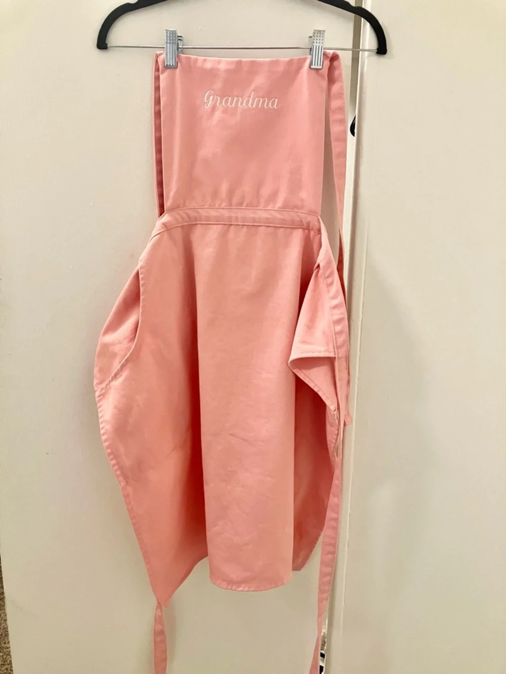 Williams Sonoma GRANDMA Embroidered Pink Heavy Cotton Bib Body Apron EUC
